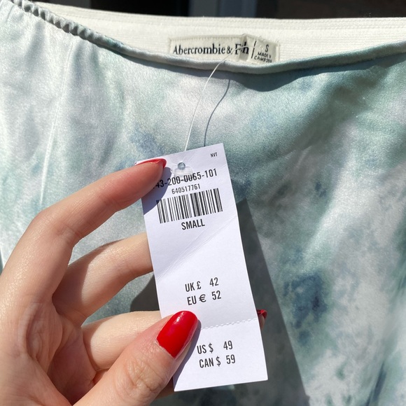 abercrombie satin mini skirt - Picture 3 of 4